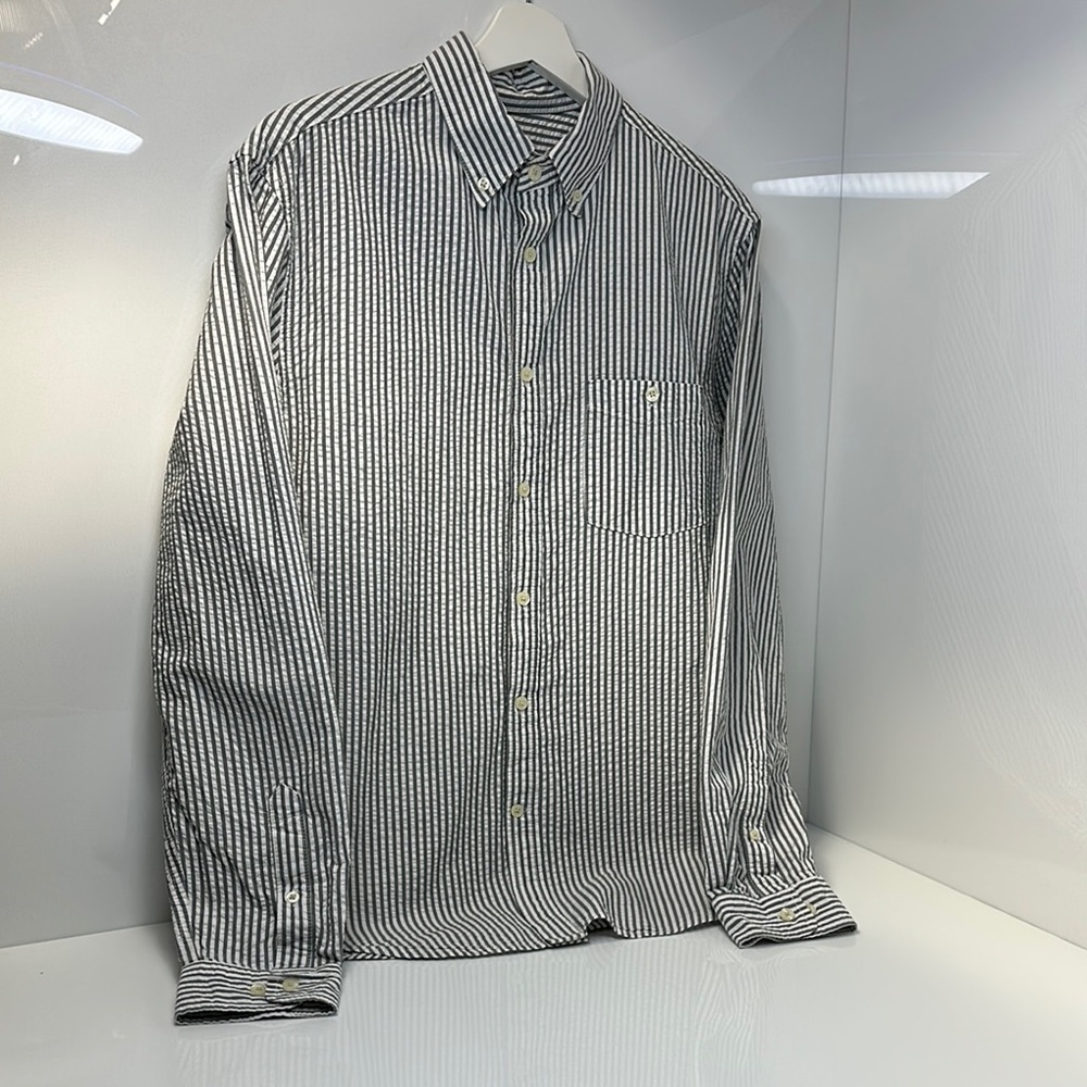 Men's Gray and White Striped Shirt